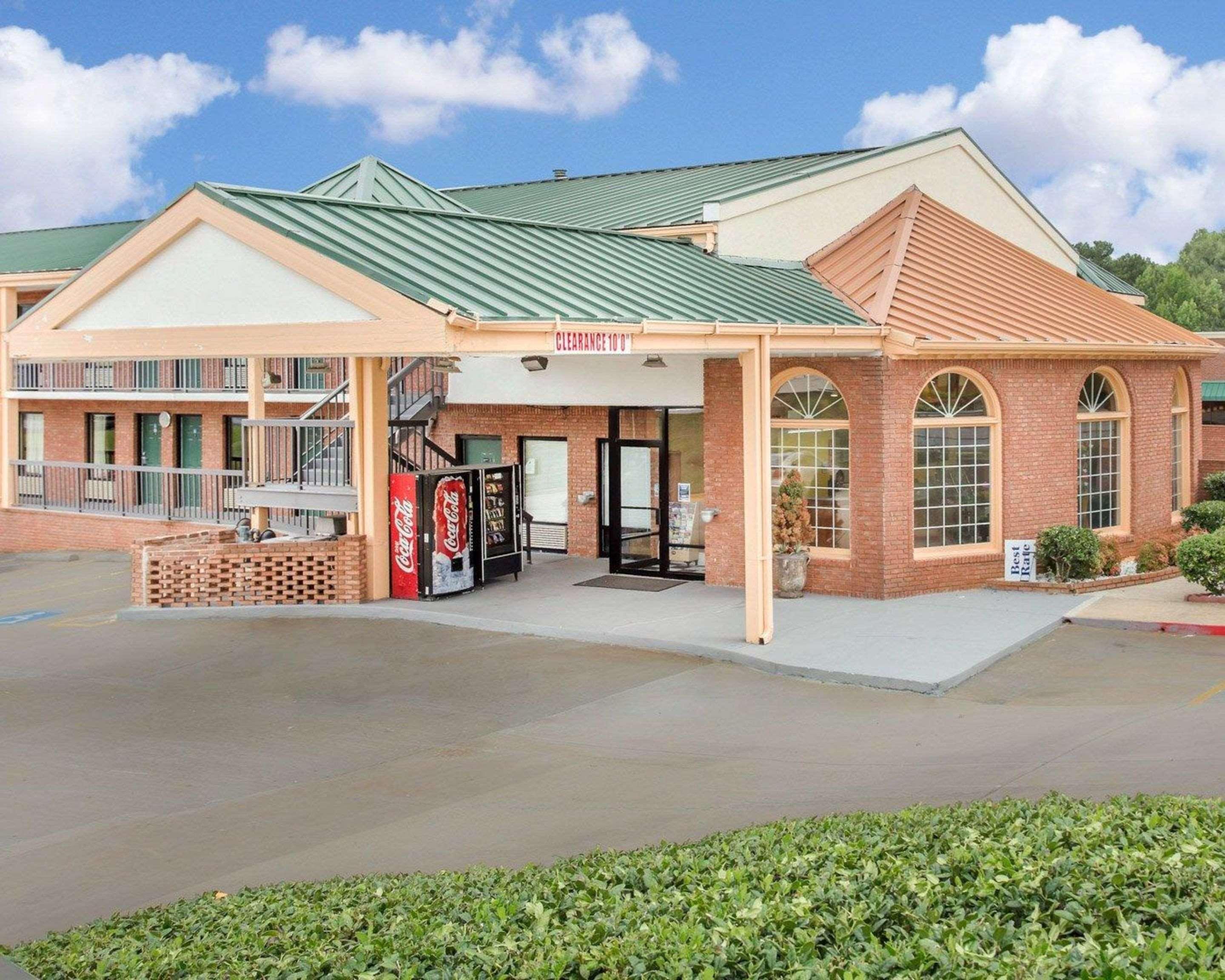 Econo Lodge Акворт Екстер'єр фото