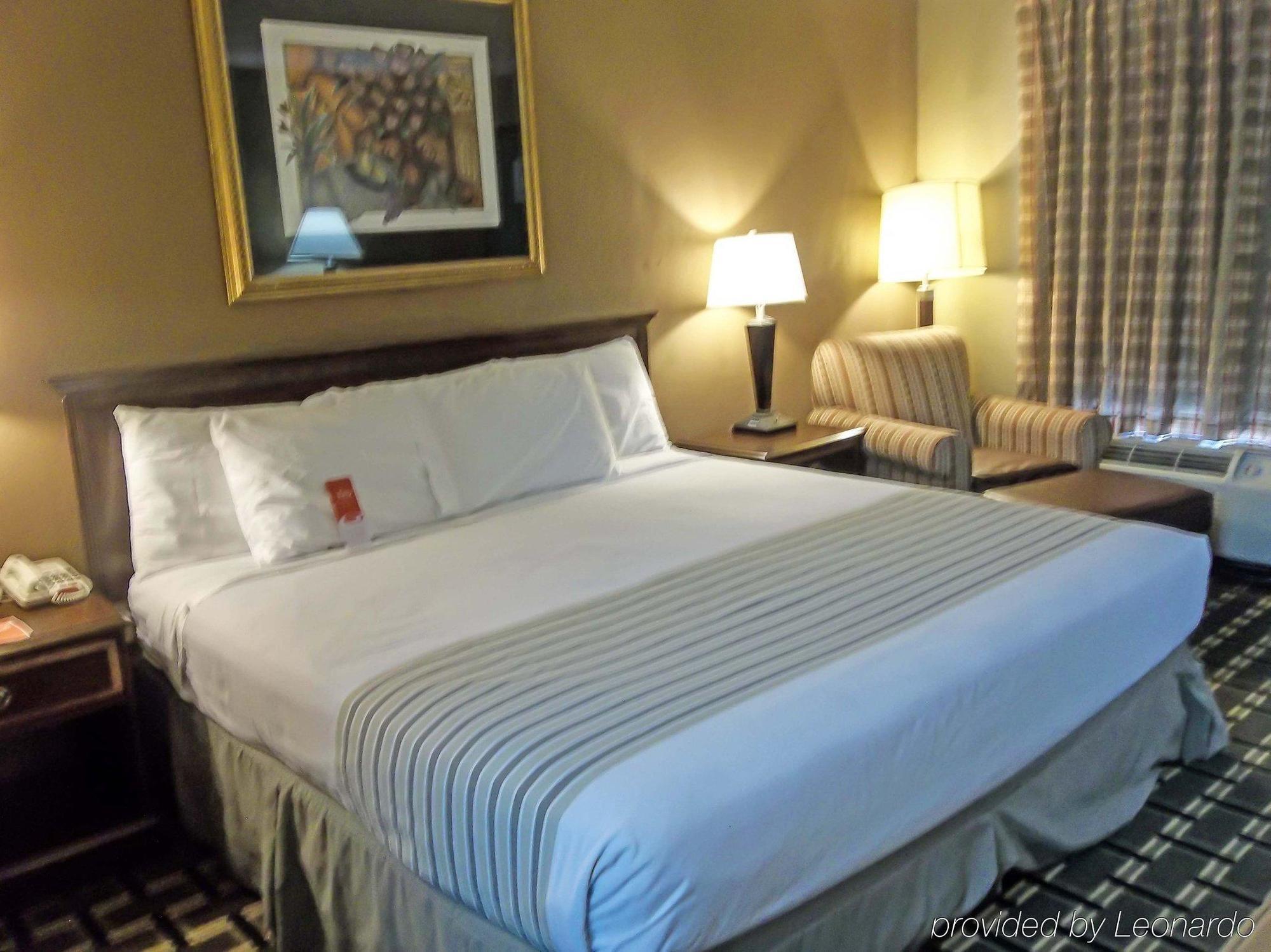 Econo Lodge Акворт Екстер'єр фото