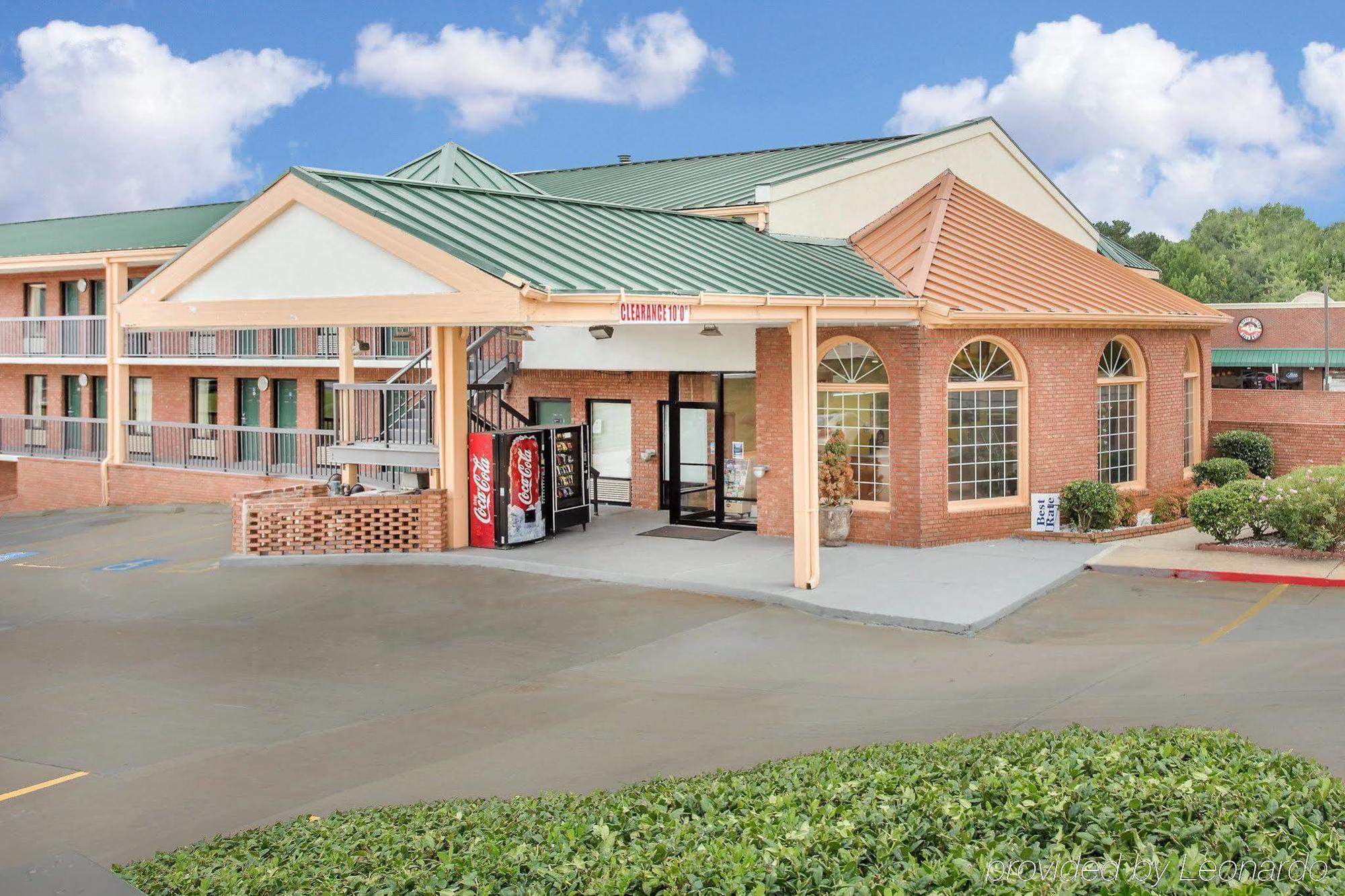 Econo Lodge Акворт Екстер'єр фото
