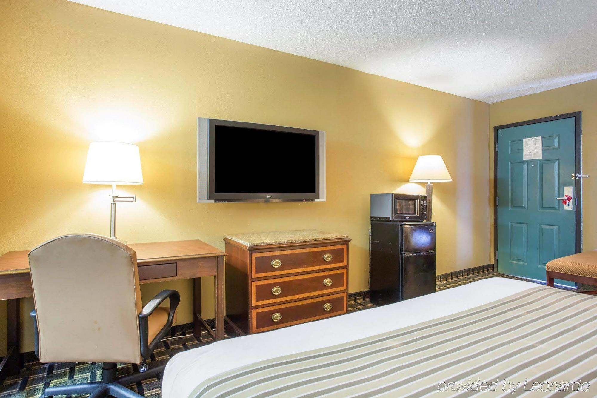 Econo Lodge Акворт Екстер'єр фото
