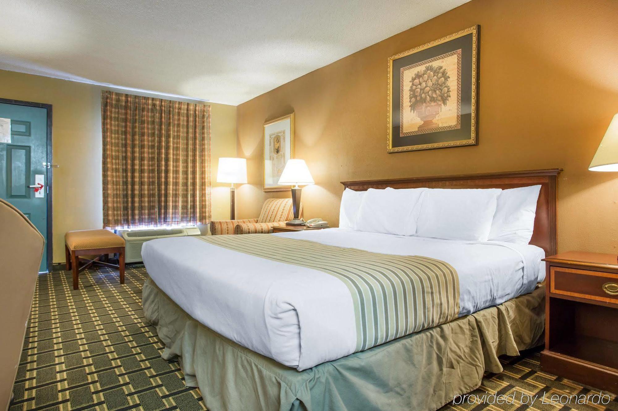 Econo Lodge Акворт Екстер'єр фото